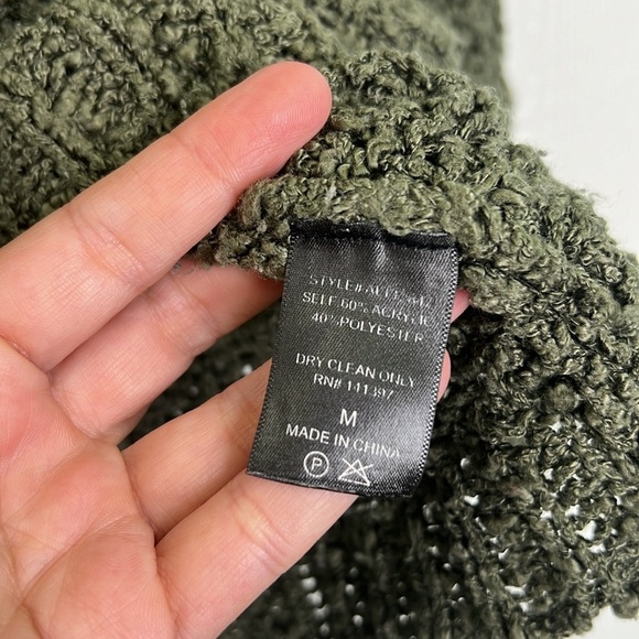 ASTR The Label - Olive Green Popcorn Boucle Deep V With Cutout Slashed Sweater M - Picture 9 of 12